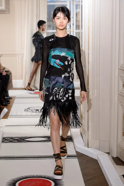 Look 9